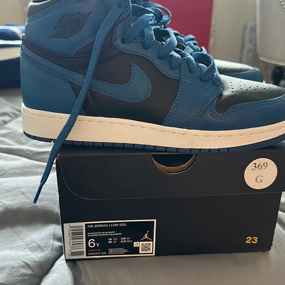 size 6 jordan 1s